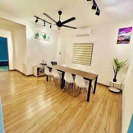 Raees Homestay Kampong Tanjong Minyak Kültér fotó