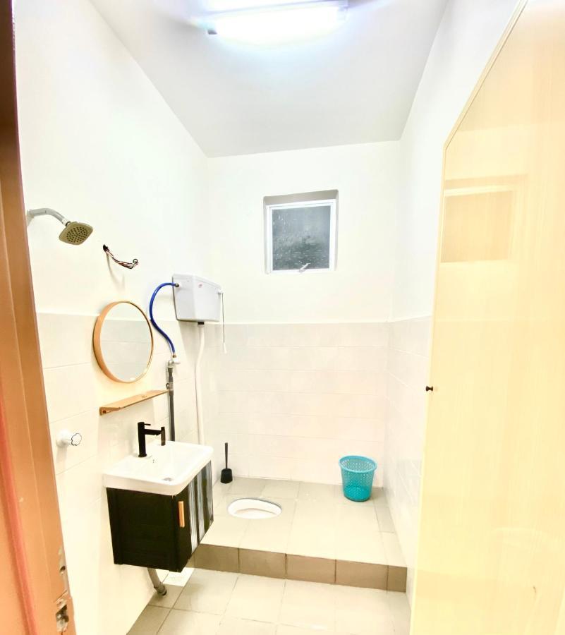 Raees Homestay Kampong Tanjong Minyak Kültér fotó