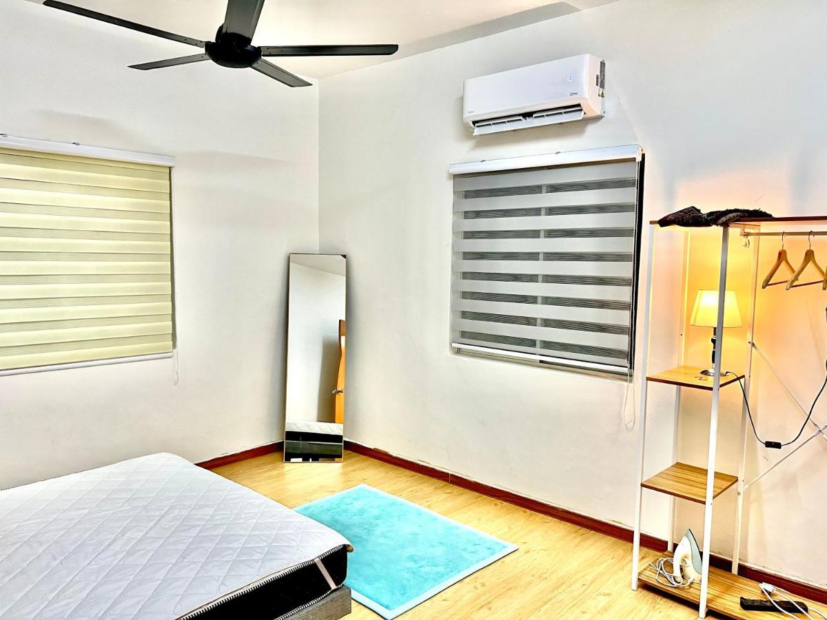 Raees Homestay Kampong Tanjong Minyak Kültér fotó