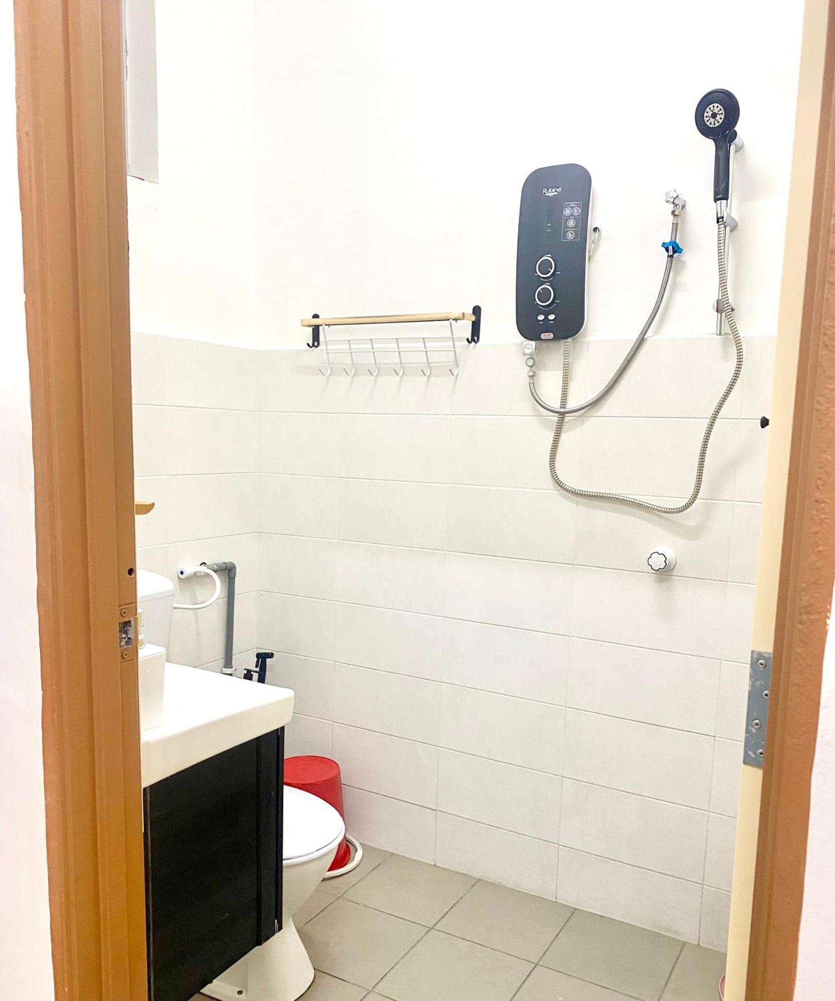 Raees Homestay Kampong Tanjong Minyak Kültér fotó